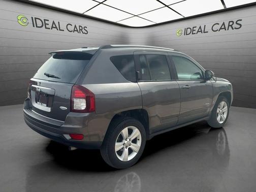 Granite Crystal Metallic Clearcoat 2016 Jeep Compass Latitude