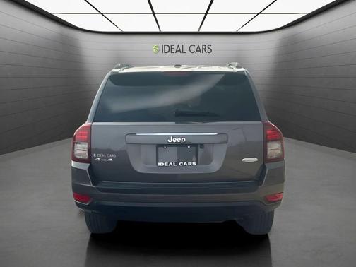Granite Crystal Metallic Clearcoat 2016 Jeep Compass Latitude