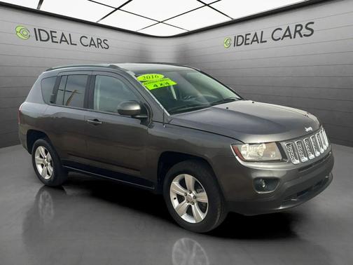 Granite Crystal Metallic Clearcoat 2016 Jeep Compass Latitude