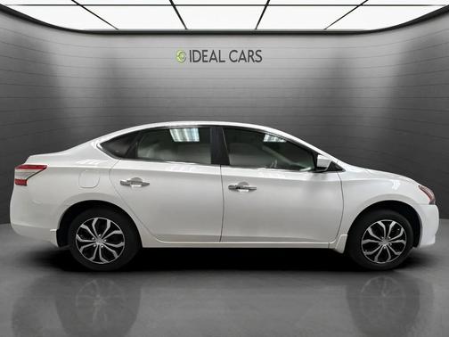 Aspen White 2013 Nissan Sentra SV