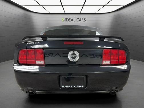 Black Clearcoat 2006 Ford Mustang GT Premium