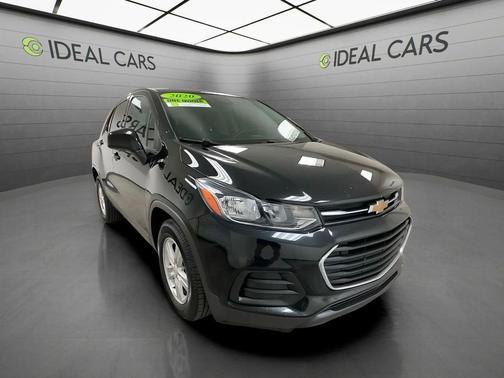 Mosaic Black Metallic 2020 Chevrolet Trax LS
