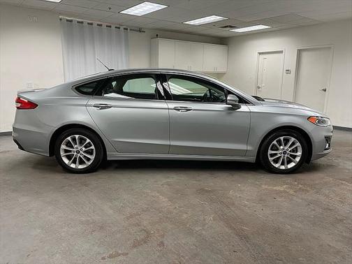 2020 Ford Fusion Plug-In Hybrid Titanium