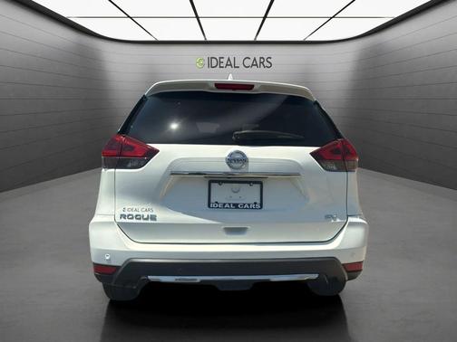 Pearl White Tricoat 2020 Nissan Rogue SV