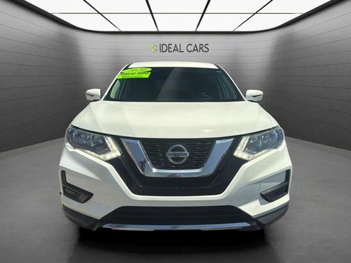 Pearl White Tricoat 2020 Nissan Rogue SV