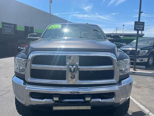 2017 RAM 2500 Tradesman Crew Cab 4x4 6'4' Box