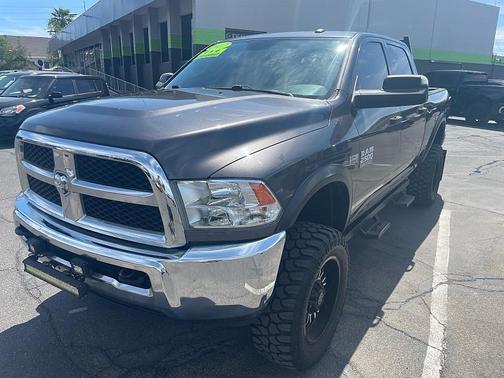 2017 RAM 2500 Tradesman Crew Cab 4x4 6'4' Box