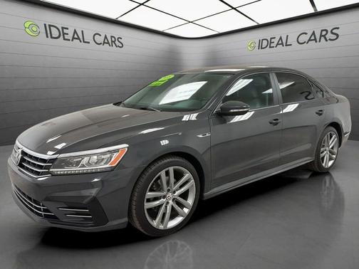 Platinum Gray Metallic 2018 Volkswagen Passat 2.0T R-Line