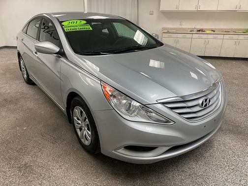 2012 Hyundai SONATA GLS
