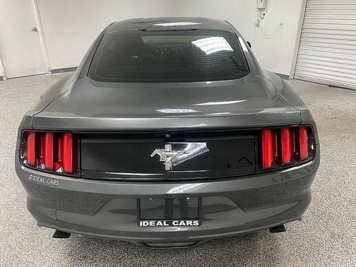 2017 Ford Mustang V6