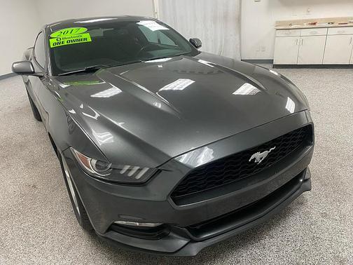 2017 Ford Mustang V6