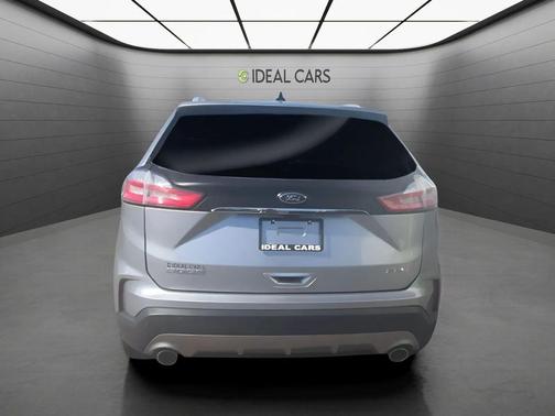Iconic Silver 2020 Ford Edge SEL