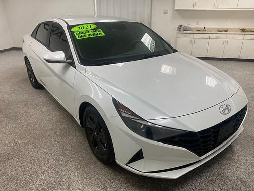 2021 Hyundai ELANTRA SEL