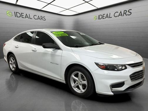 Summit White 2017 Chevrolet Malibu 1LS