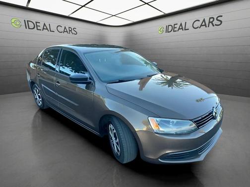 Bronze 2014 Volkswagen Jetta Auto S