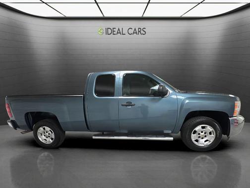 Blue Metallic 2013 Chevrolet Silverado 1500 LT