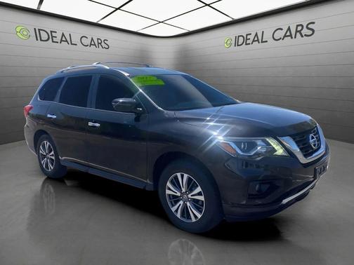 Magnetic Black 2017 Nissan Pathfinder SV