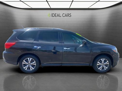 Magnetic Black 2017 Nissan Pathfinder SV