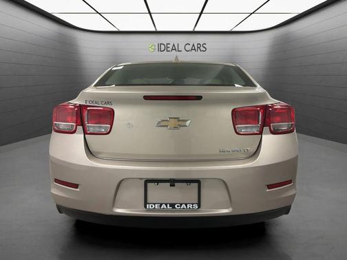 Gold 2013 Chevrolet Malibu 1LT