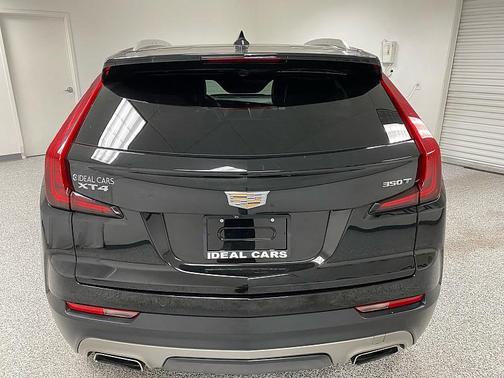 2020 Cadillac XT4 Premium Luxury