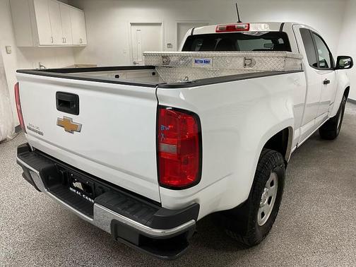 Summit White 2016 Chevrolet Colorado WT