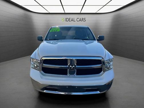 Bright White Clearcoat 2020 RAM 1500 Classic SLT