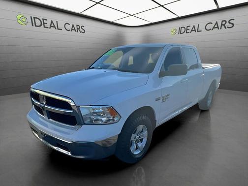 Bright White Clearcoat 2020 RAM 1500 Classic SLT