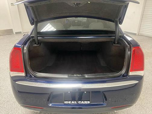 2017 Chrysler 300C Base