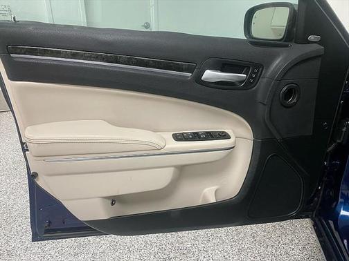 2017 Chrysler 300C Base