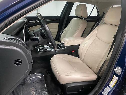 2017 Chrysler 300C Base