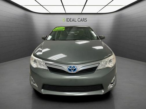 Gray 2012 Toyota Camry Hybrid XLE