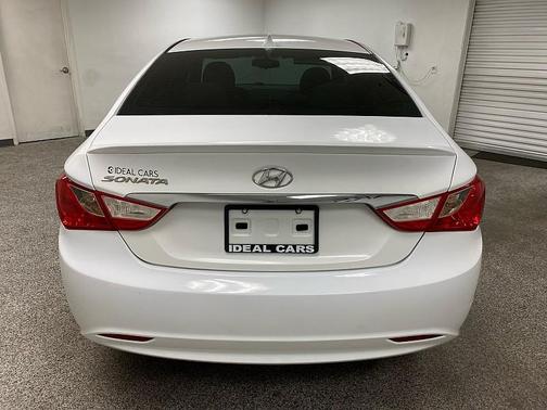 2013 Hyundai SONATA GLS
