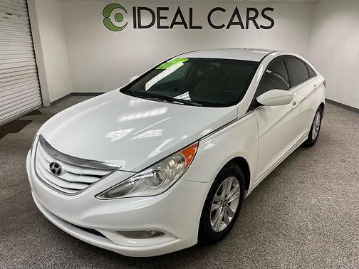 2013 Hyundai SONATA GLS