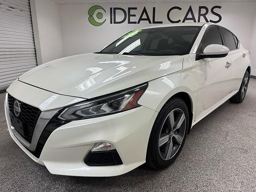 Pearl White Tricoat 2021 Nissan Altima 2.5 SV