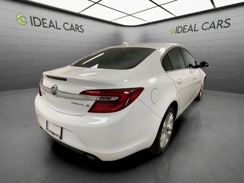 White Frost Tricoat 2016 Buick Regal Turbo