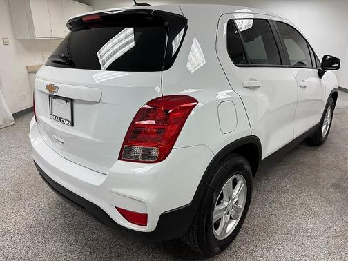 Summit White 2021 Chevrolet Trax LS