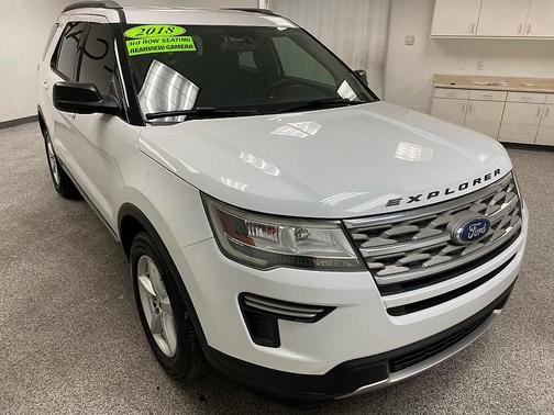 Oxford White 2018 Ford Explorer XLT