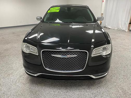 2017 Chrysler 300C Base