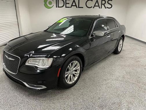 2017 Chrysler 300C Base