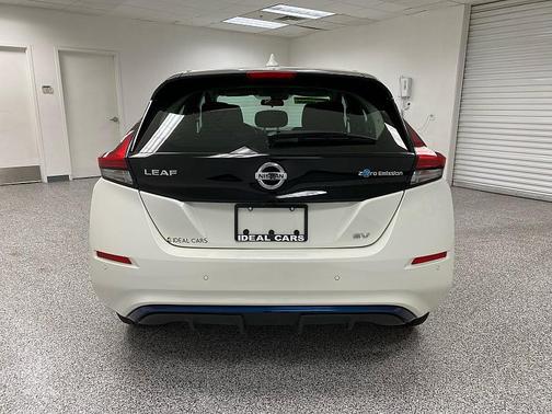 2022 Nissan Leaf SV