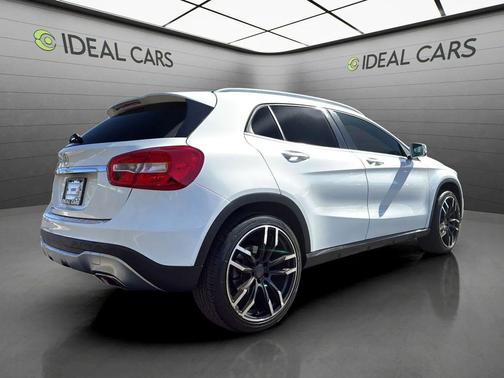 Cirrus White 2018 Mercedes-Benz GLA 250 Base