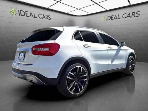 Cirrus White 2018 Mercedes-Benz GLA 250 Base