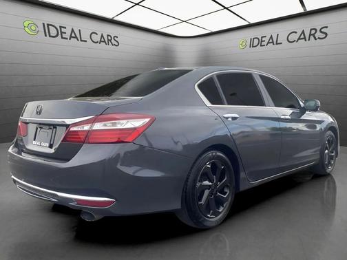 Lunar Silver Metallic 2017 Honda Accord EX-L