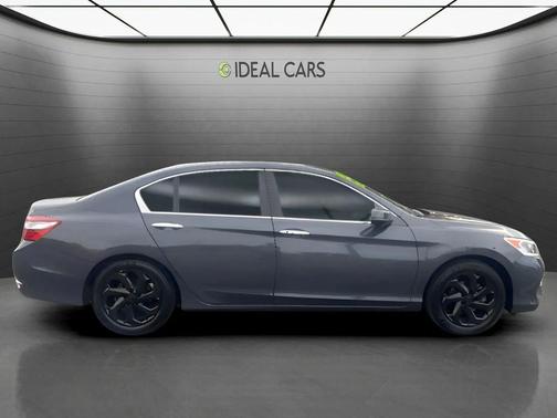 Lunar Silver Metallic 2017 Honda Accord EX-L
