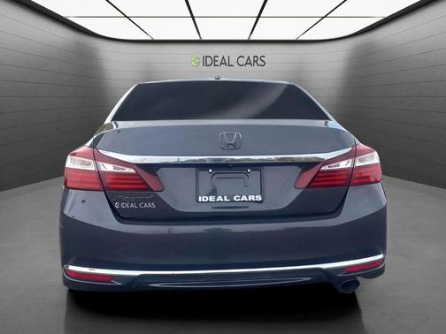 Lunar Silver Metallic 2017 Honda Accord EX-L
