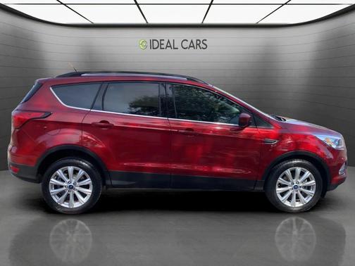 Ruby Red Metallic Tinted Clearcoat 2019 Ford Escape SEL