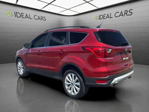 Ruby Red Metallic Tinted Clearcoat 2019 Ford Escape SEL