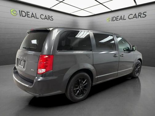 Granite Pearlcoat 2019 Dodge Grand Caravan GT