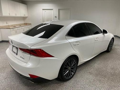 2018 Lexus IS 300 Base