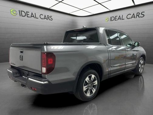 Modern Steel Metallic 2019 Honda Ridgeline RTL-E